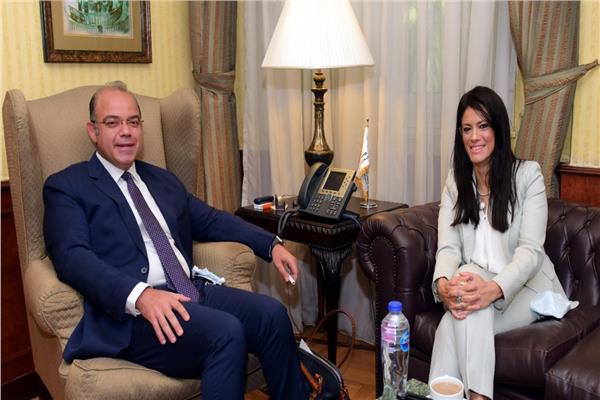 وزيرة التعاون الدولي والدكتور محمد فريد رئيس البورصة المصرية