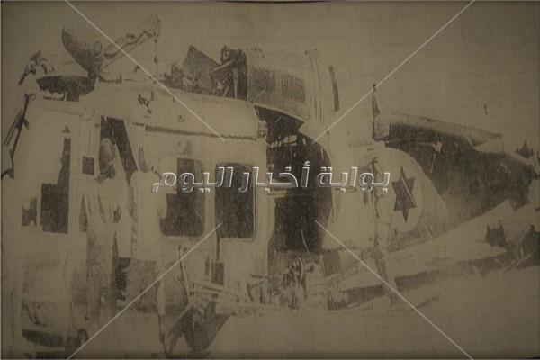 طائرة إسرائيلية تحولت لحطام فوق رمال سيناء - أرشيف أخبار اليوم
