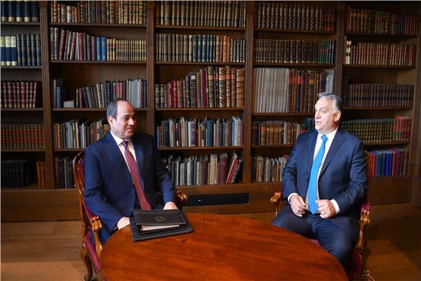 جانب من جلسة المباحثات بين السيسي ورئيس الوزراء المجري