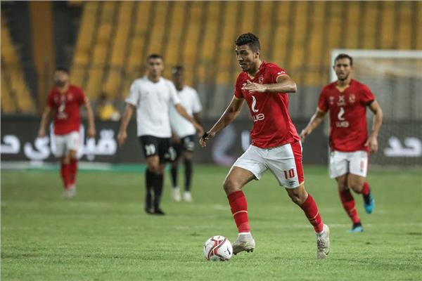 محمد شريف لاعب النادي الأهلي