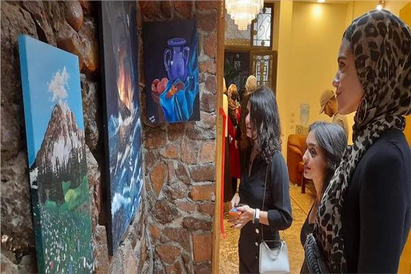 فعاليات معرض الفن التشكيلي "المرسم الصيفي" بقصر ثقافة شرم الشيخ