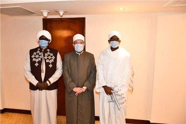 وزير الأوقاف يستقبل كلا من نظيره السوداني ورئيس الشؤن الإسلامية بجنوب السودان