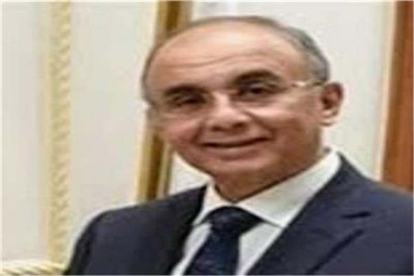   الدكتور عثمان شعلان رئيس جامعة الزقازيق