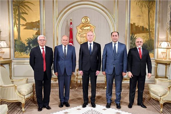 الرئيس التونسي قيس سعيد وأحمد أبو الغيط الأمين العام لجامعة الدول العربية