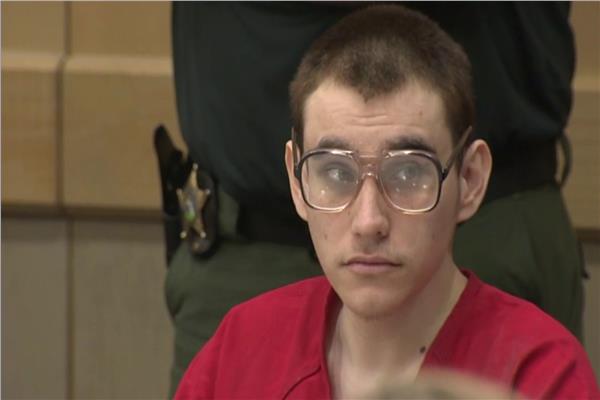 شاب أمريكي يعترف بقتل 17 طالبا في عيد الحب