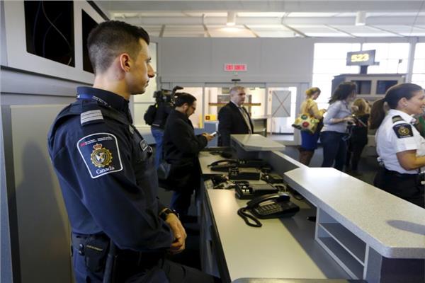 افراد الشرطة الكنديين