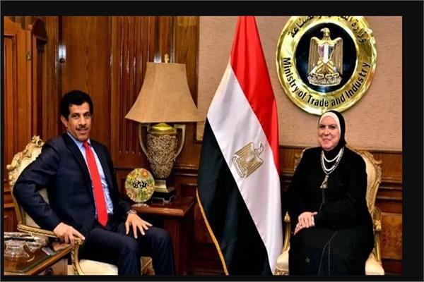 وزيرة التجارة تستقبل السفير القطرى بالقاهرة