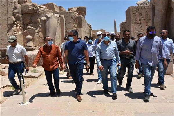وزير السياحة والآثار يتابع مستجدات معابد الكرنك