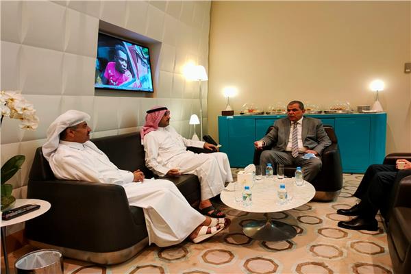 وزير القوى العاملة يصل الدوحة