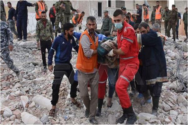 قتلى وجرحى نتيجة انهيار مبنى مخالف في حماة السورية - وكالة سانا السورية