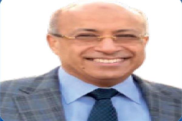 الدكتور مسعد سليمان أستاذ جراحة الأوعية الدموية بجامعة المنصورة