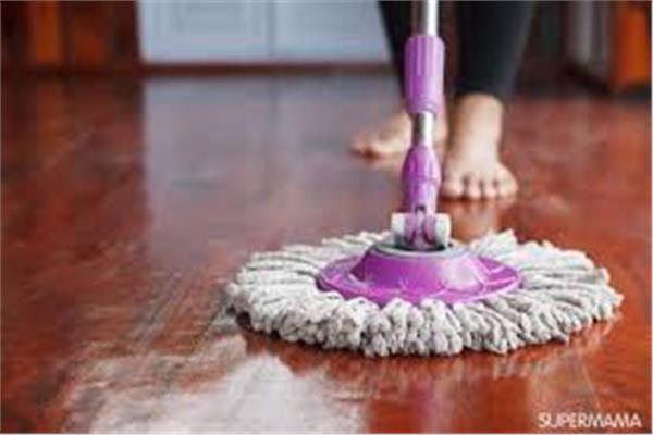 تنظيف أرضيات المنزل  