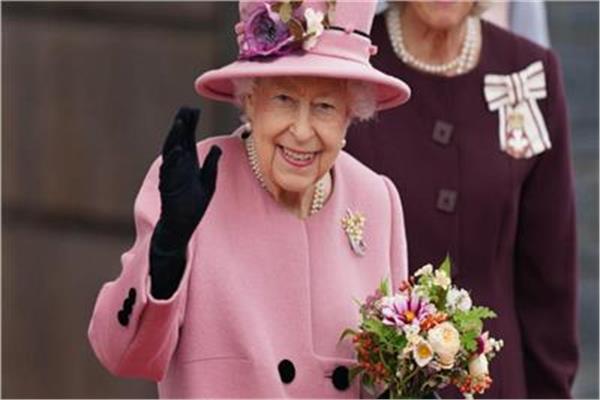 ملكة بريطانيا إليزابيث الثانية