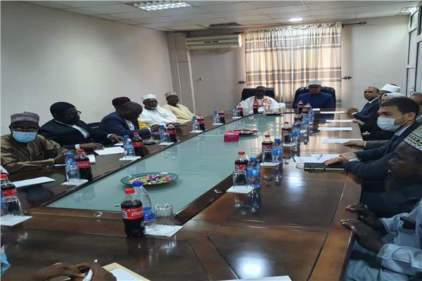 وفد الأزهر يلتقي أعضاء المجلس الأعلى للفتوى والشئون الإسلامية بنيجيريا