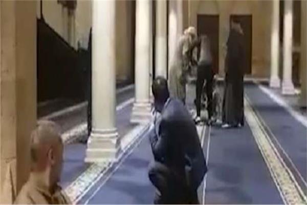  مبروك عطية يعتدي على رجل داخل المسجد