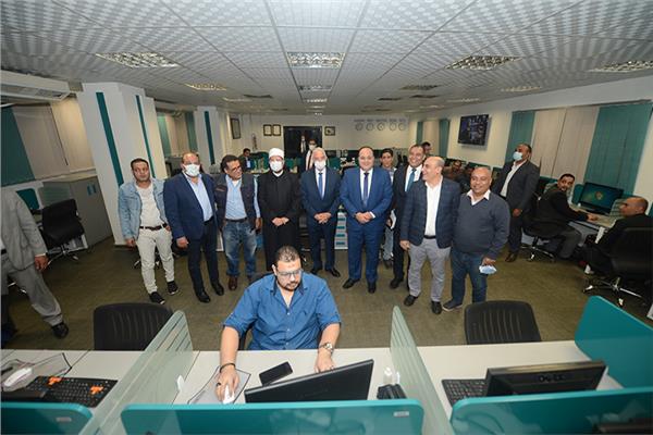 زيارة وزير الأوقاف ومحافظ جنوب سيناء  داخل صالة تحرير بوابة اخبار اليوم 