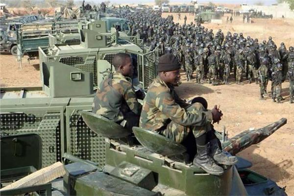 مصرع 5 عسكريين نيجيريين، بينهم عميد في الجيش أمس السبت