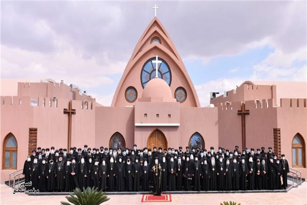 اعضاء المجمع المقدس للكنيسة الارثوذكسية 