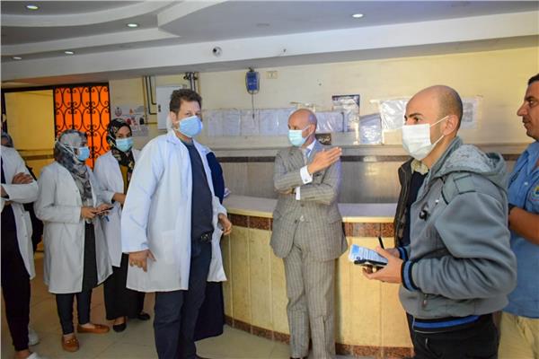 مجازاة 3 أطباء ورئيس قسم الاستقبال بمستشفى بلبيس بالشرقية