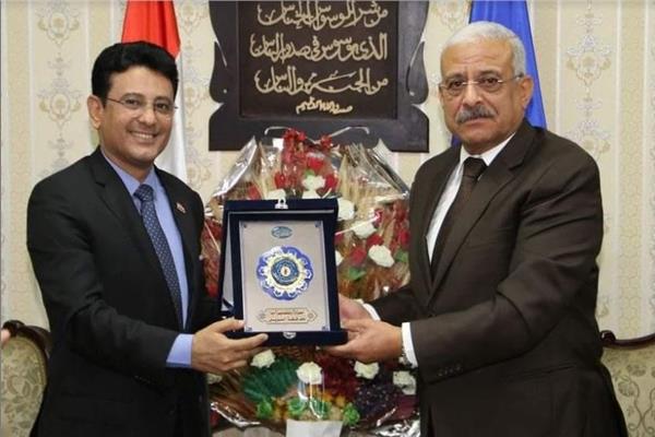  محافظ السويس يستقبل السفير اليمني بالقاهرة