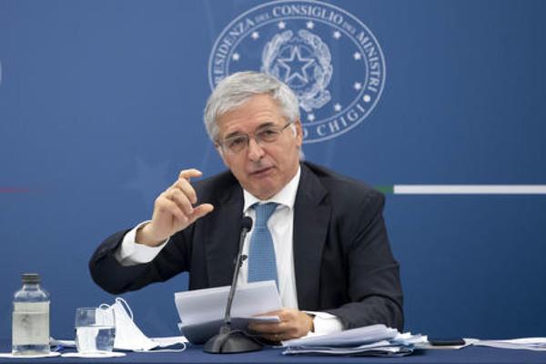 وزير الاقتصاد الإيطالي دانييلي فرانكو