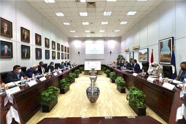تفاصيل اجتماع المجلس الاعلي للاثار برئاسة وزير السياحة