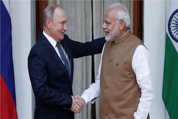 الرئيس الروسي فلاديمير بوتين ورئيس الوزراء الهندي ناريندرا مودي
