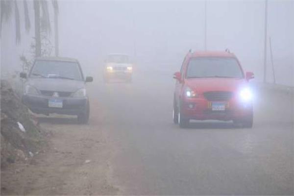 غلق طريق «بورسعيد - الإسماعيلية» من الكيلو 15 حتى 120 أمام حركة السيارات بسبب الشبورة