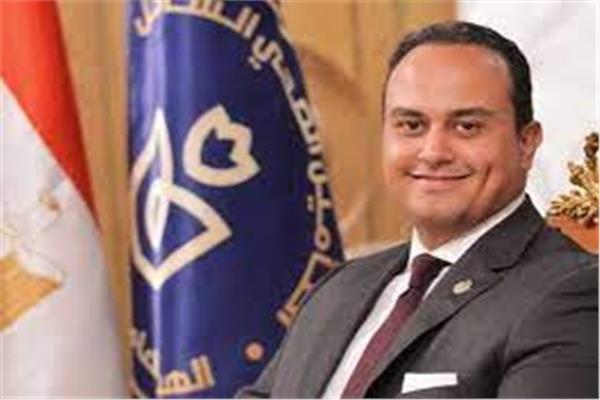 الدكتور أحمد السبكي  ورئيس مجلس إدارة الهيئة العامة للرعاية السكنية