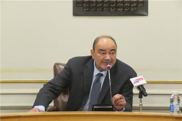 محمد اسماعيل عبده رئيس الشعبة العامة للمستلزمات الطبية