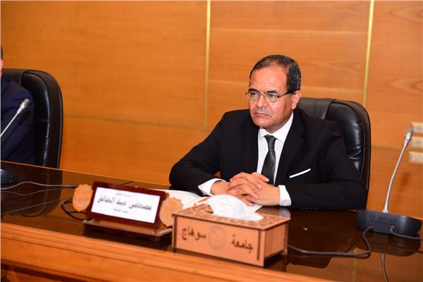 الدكتور مصطفى عبدالخالق رئيس جامعة سوهاج