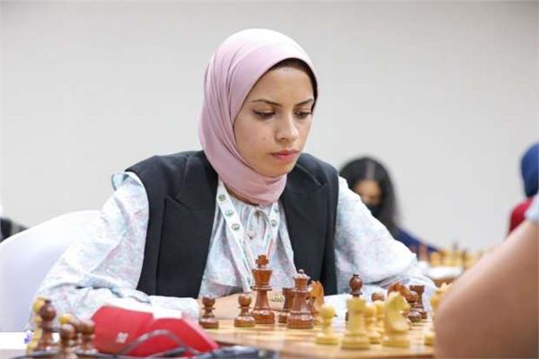 أية معتز الفائزة ببطولة العرب في الشطرنج لعام 2021