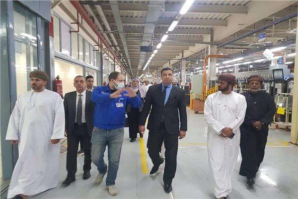 وفد اتحاد غرفة التجارة بسلطنة عمان يزور منطقة قويسنا الصناعية