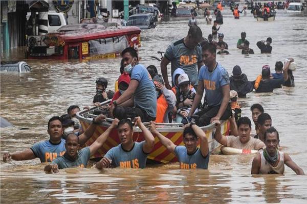 إعصار راي تسبب في تشريد الآلاف من سكان الفلبين