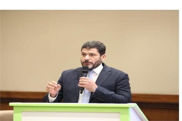  أحمد عبدالحسيب السنتريسي رئيس قسم القانون العام بكلية الشريعة