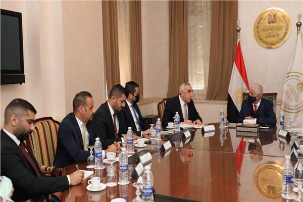 وزير التربية والتعليم يلتقى سفير العراق بالقاهرة