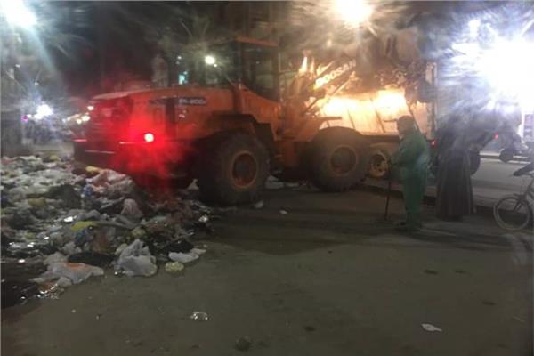 حملة نظافة مسائية مكبرة بشوارع حى غرب مدينة ملوى 