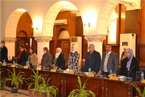 مجلس خدمة المجتمع بجامعة الإسكندرية يقرر عقد الملتقى البيئي العاشر للجامعة 