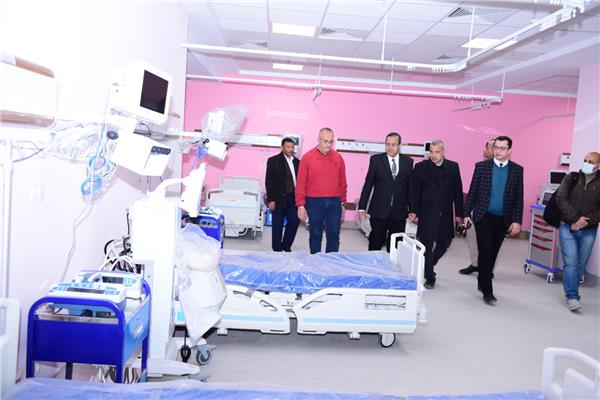 وصول  13 جهاز جديد ومفرمة للنفايات لمستشفى سوهاج الجامعي الجديد