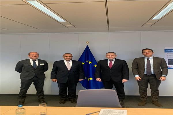 السفير المصري ببروكسل يبحث ملفات التعاون مع الاتحاد الأوروبي 