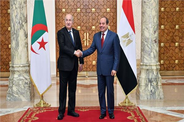 الرئيس السيسي يستقبل نظيره الجزائري