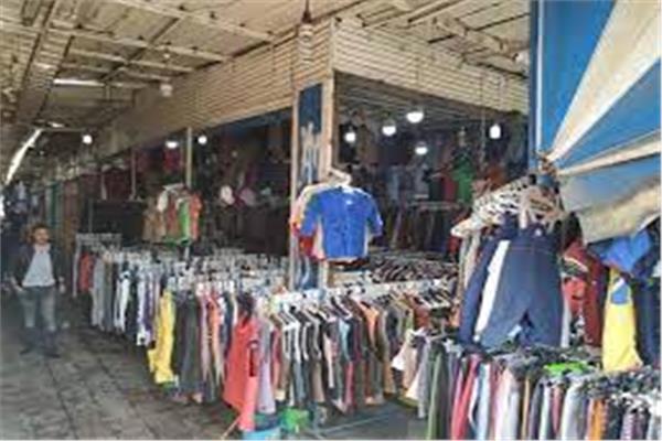 سوق لتجارة الملابس المستعملة ببورسعيد