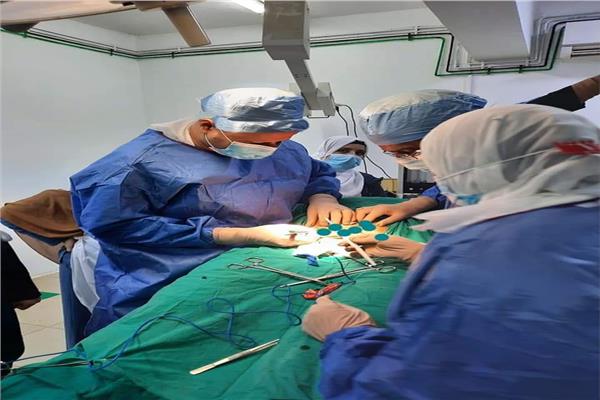 إجراء عمليات جراحية ونساء وتوليد بمستشفى الشهداء