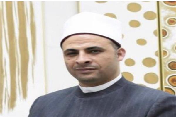 الدكتور هشام عبدالعزيز رئيس القطاع الديني
