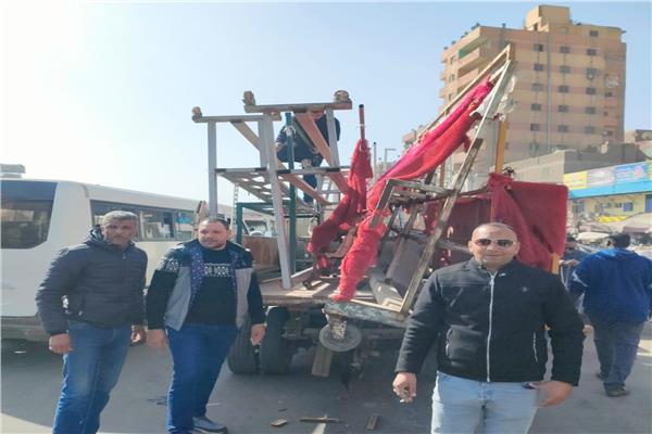 إزالة 150 حالة إشغال طريق بالمنيرة الشرقية في الجيزة