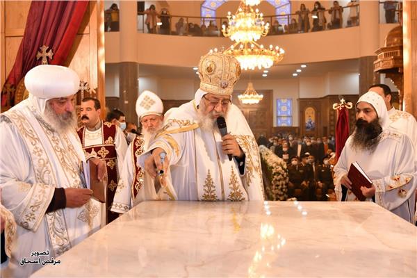 اثناء  تدشن البابا تواضروس كنيسة العذراء ومريم المصرية بأهالينا 2