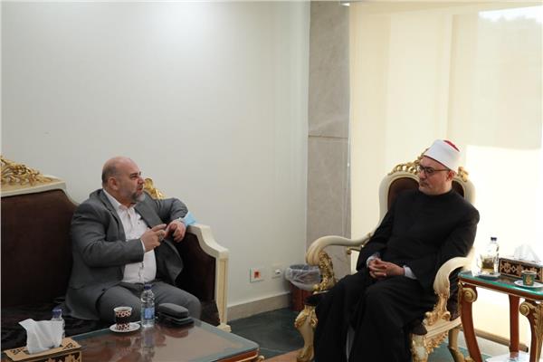اثناء التقاء أمين "البحوث الإسلامية" مع رئيس الهيئة الأوروبية للمراكز الإسلامية