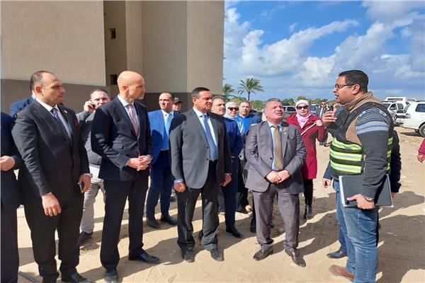 Le gouverneur de Beheira et le consul général de France inspectent le nouveau projet de Rashid et Bashayer Al Khair.