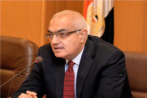  الدكتور أشرف عبد الباسط  رئيس جامعة المنصورة 