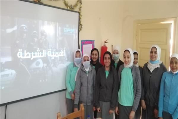 محافظ الاسكندرية يتابع انتظام الدراسة والتدابير الاحترازية بجميع المدارس  
